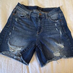 Judy Blue Distressed Denim Shorts Women’s Medium Raw Hem Stretch Jean Shorts